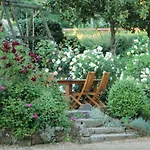 Domaine Des Roches Blanches * Le Pin (Deux-Sevres)