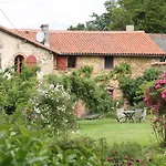 Domaine Des Roches Blanches Le Pin (Deux-Sevres)