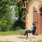 Vakantiehuis Domaine Des Roches Blanches *
