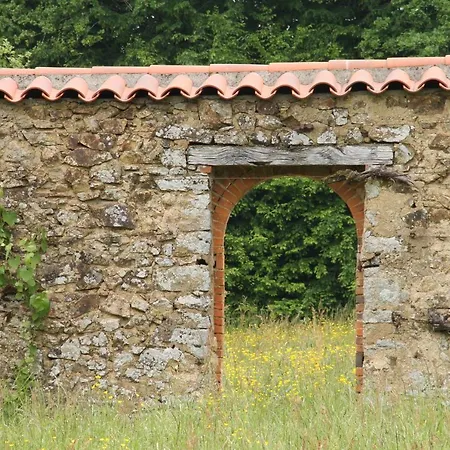 Domaine Des Roches Blanches