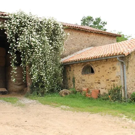 Domaine Des Roches Blanches 펜션 *