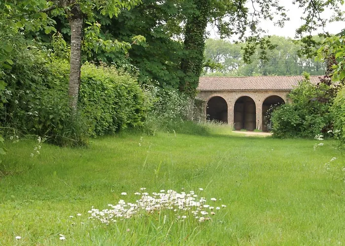 Holiday home Domaine Des Roches Blanches Le Pin (Deux-Sevres)