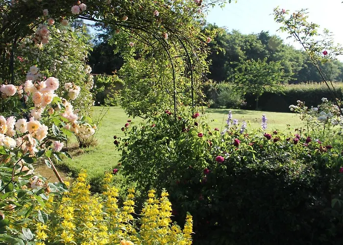 Holiday home Domaine Des Roches Blanches Le Pin (Deux-Sevres)