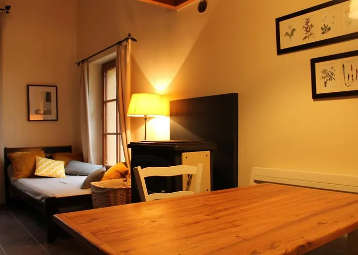 Domaine Des Roches Blanches Holiday home Le Pin (Deux-Sevres)