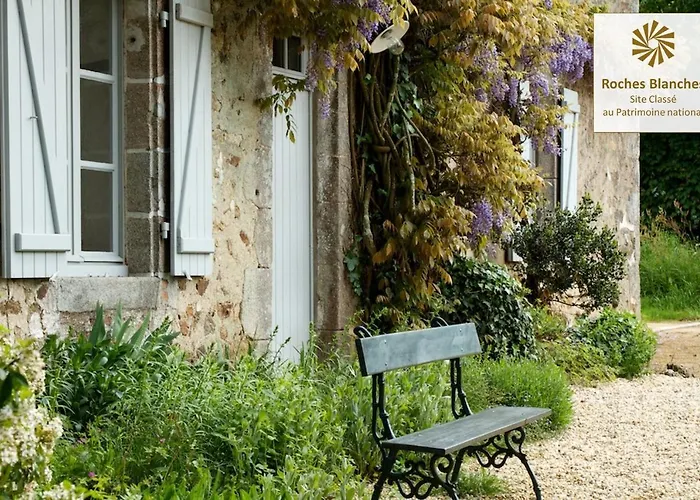 Domaine Des Roches Blanches * Le Pin (Deux-Sevres)